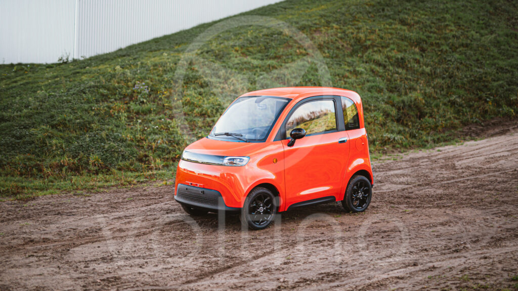 Voltino Urban elektrische brommobiel citycar chili red