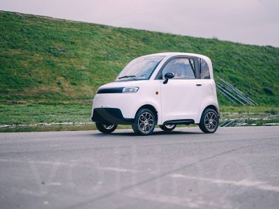 luxe elektrische citycar met airco en leren interieur