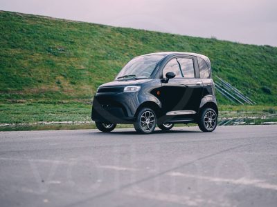 luxe elektrische citycar met airco en leren interieur